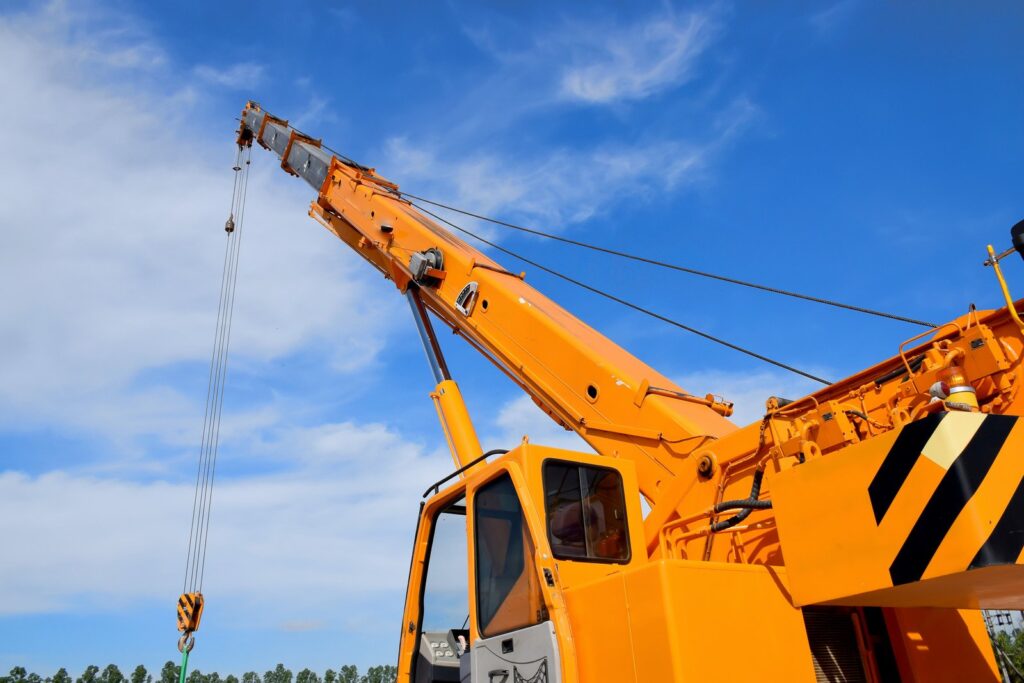 HDS crane in operation